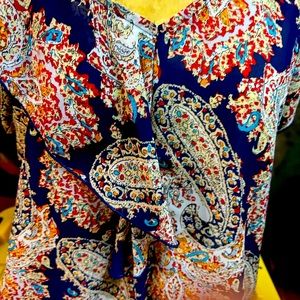 Ladies XL Energe World Wear Blouse short sleeve Navy & mult color 1 side longer